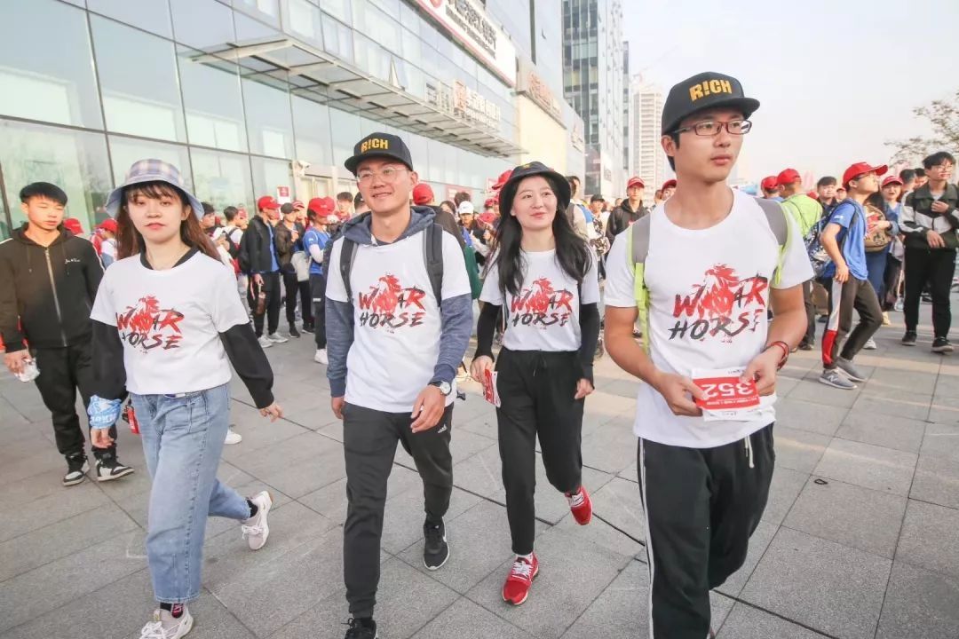 戰(zhàn)馬相伴，勇不止步丨戰(zhàn)馬毅行百公里戰(zhàn)隊招募令！